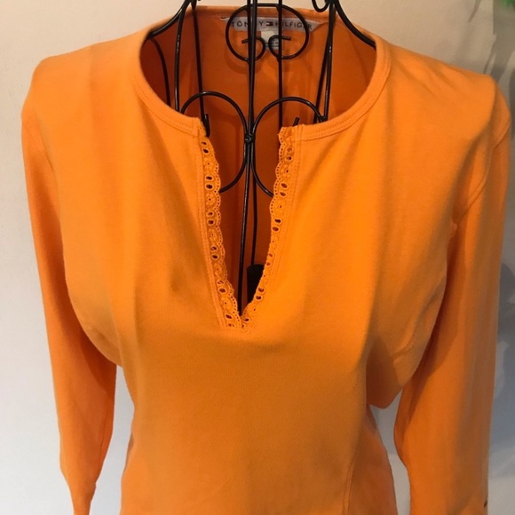 Tommy Hilfiger 3/4 Sleeve Embroidered Top Sz M - Picture 1 of 8